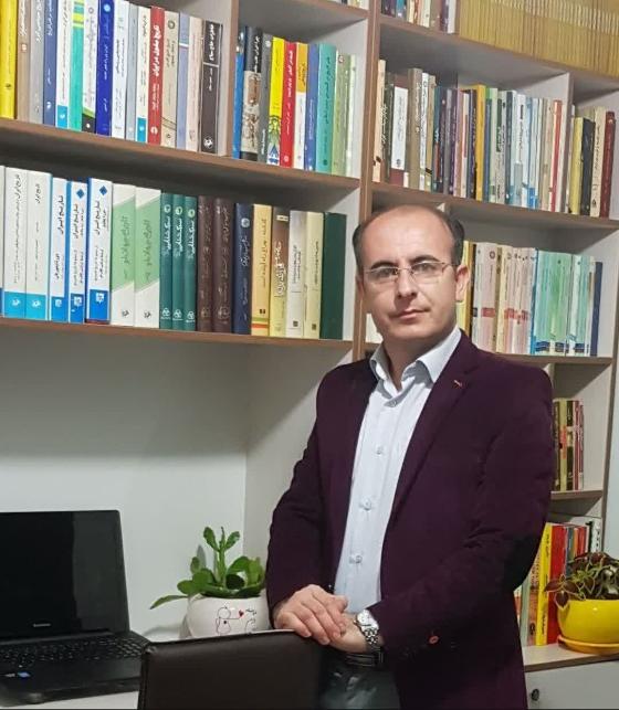 درخشش عضو هیأت علمی دانشگاه بین‌المللی امام خمینی(ره) در چهل‌وسومین جایزه کتاب سال